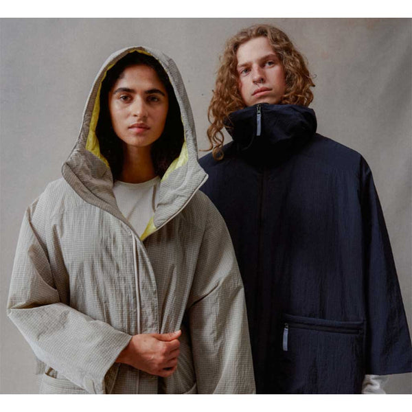 Accappatoio unisex con fasciatoio angolare